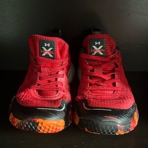 Under Armor X Level Little Kid size 11 sneaker. Red, Black, Orange.